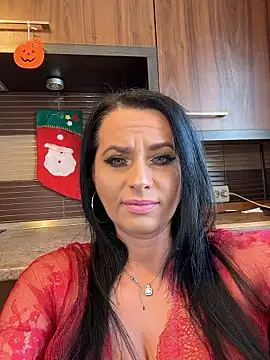 Hotmomcheckk  online show from 01/13/26, 09:46