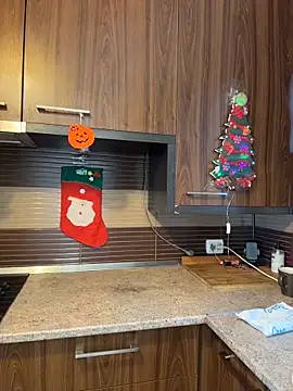 Hotmomcheckk  online show from 12/16/25, 02:21