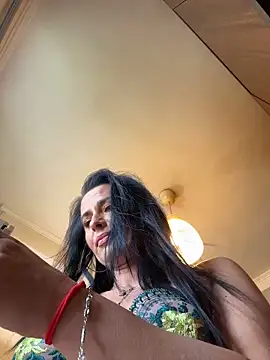 Hotmomcheckk  online show from 06/10/26, 10:49