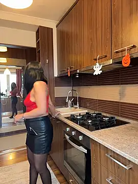 Hotmomcheckk  online show from 11/14/25, 10:41