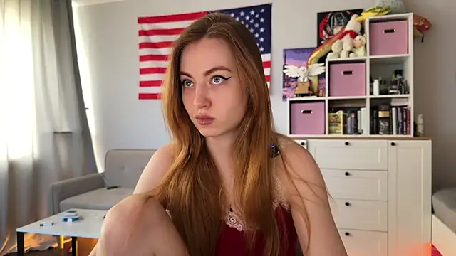 LinaWitch online show from 05/13/26, 02:02