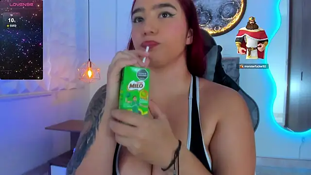 Snapshot of Ariadna_sc chatting on 03/19/25, 05:17 Ariadna sc online show from 03/19/25, 05:17