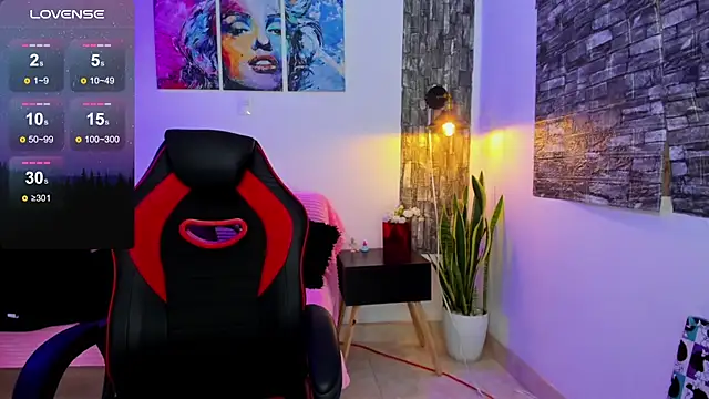 Snapshot of Ariadna_sc chatting on 11/06/25, 01:26 Ariadna sc online show from 11/06/25, 01:26