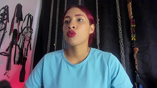 Snapshot of charrlotte_quinn chatting on 02/01/26, 04:38 charrlotte quinn online show from 02/01/26, 04:38