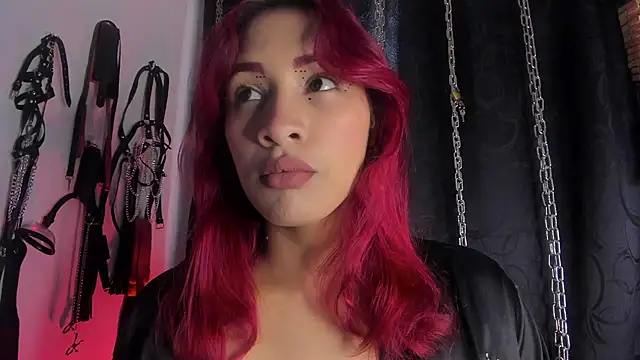 Snapshot of charrlotte_quinn chatting on 02/15/26, 02:49 charrlotte quinn online show from 02/15/26, 02:49