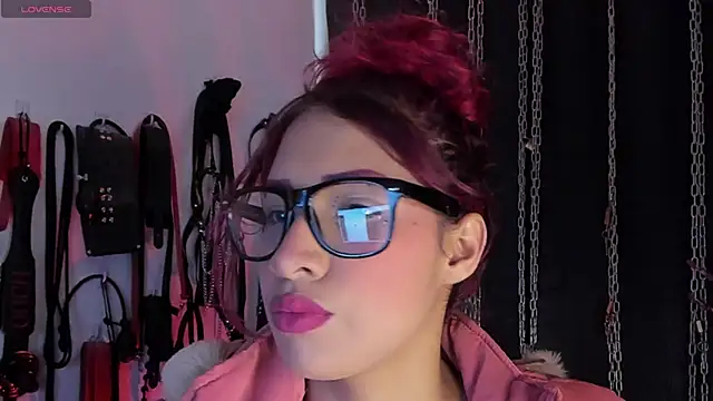 Snapshot of charrlotte_quinn chatting on 07/01/26, 10:10 charrlotte quinn online show from 07/01/26, 10:10