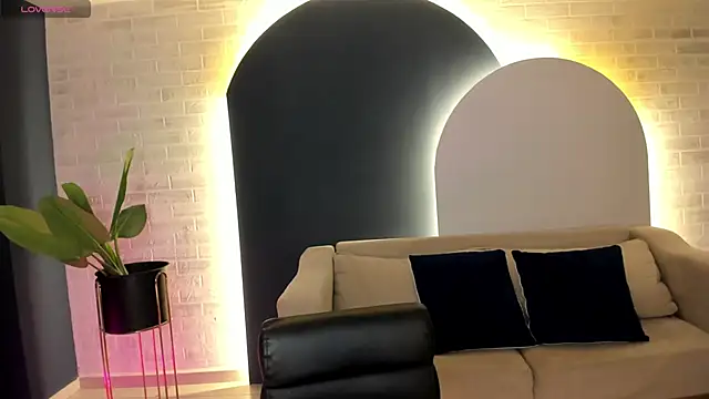 MollySundersX online show from 12/02/25, 08:43