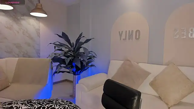 MollySundersX online show from 01/09/26, 09:44