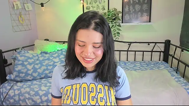 Snapshot of MiaaRose chatting on 12/23/25, 05:40 MiaaRose online show from 12/23/25, 05:40