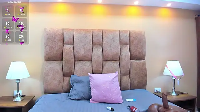 MiiaHot online show from 03/25/26, 09:14