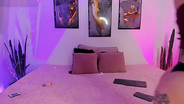 Stanlor1226 online show from 02/04/26, 01:11