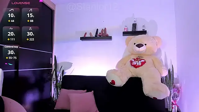 Snapshot of Stanlor1226 chatting on 09/25/25, 01:00 Stanlor1226 online show from 09/25/25, 01:00