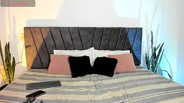 Stanlor1226 online show from 04/17/26, 12:35