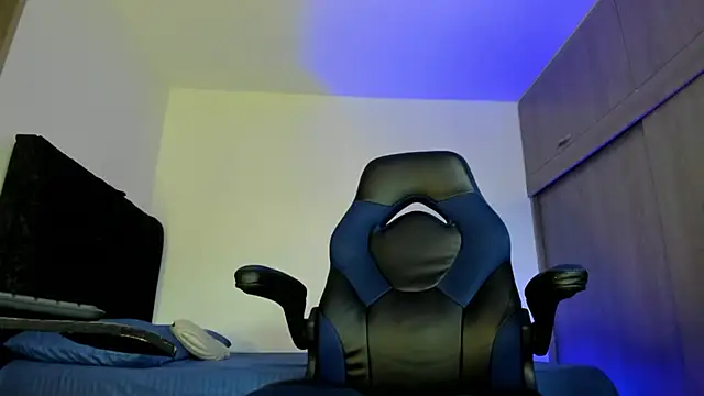male pussy online show from 09/24/25, 01:17