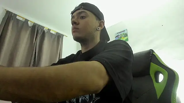 male pussy online show from 02/12/26, 12:10