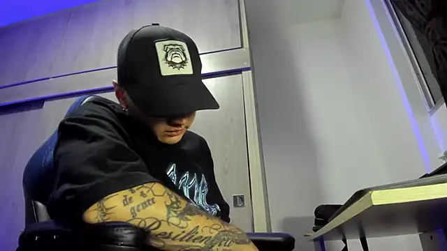 male pussy online show from 12/18/25, 03:11