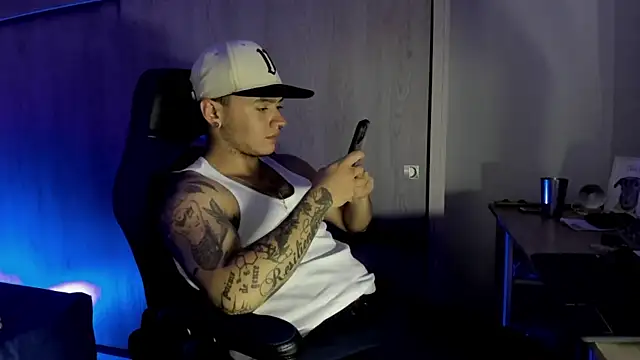 male pussy online show from 01/11/26, 04:41