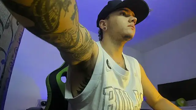male pussy online show from 09/20/25, 04:12