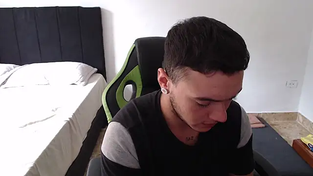 male pussy online show from 02/15/26, 07:35