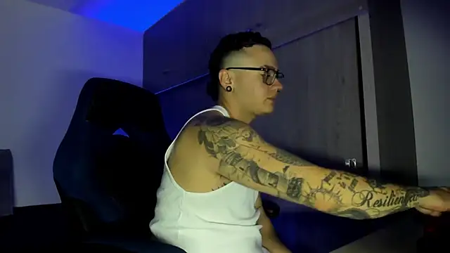 male pussy online show from 11/07/25, 04:28