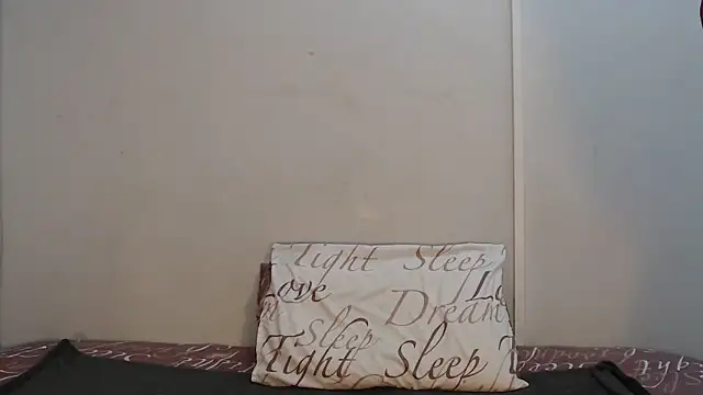 yummydoll97 online show from 12/17/25, 06:13