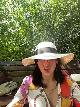 Snapshot of classyladyrellax chatting on 06/16/26, 12:16 classyladyrellax online show from 06/16/26, 12:16