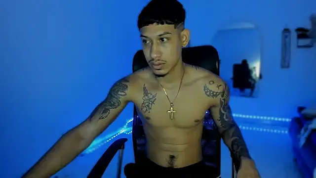 Snapshot of slim_master12 chatting on 11/03/25, 12:49 slim master12 online show from 11/03/25, 12:49