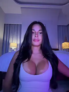 Snapshot of Lizhush_ chatting on 01/13/26, 04:33 Lizhush online show from 01/13/26, 04:33