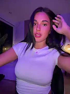 Snapshot of Lizhush_ chatting on 02/16/25, 04:42 Lizhush online show from 02/16/25, 04:42