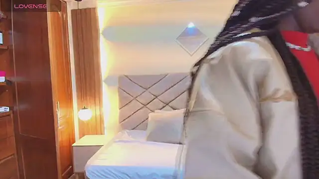 Raquel jones online show from 03/12/26, 12:09