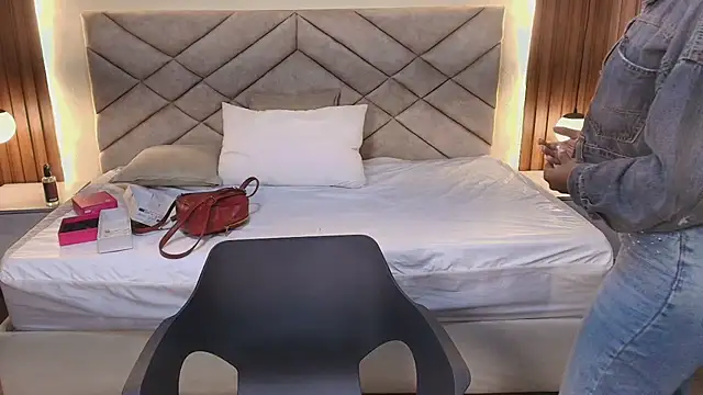 Raquel jones online show from 04/16/26, 12:06