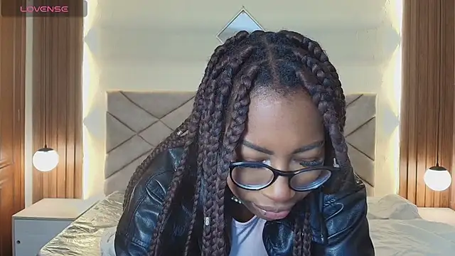 Raquel jones online show from 07/11/26, 12:05