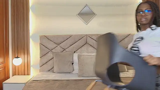 Raquel jones online show from 06/15/26, 12:05