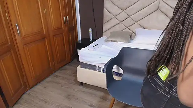 Raquel jones online show from 11/25/25, 11:54