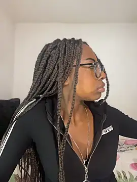 Raquel jones online show from 12/19/25, 09:06