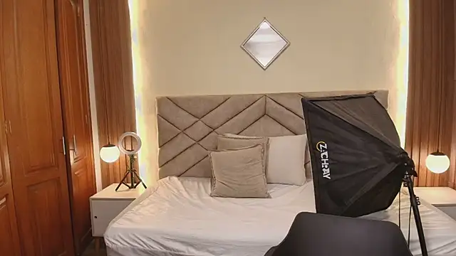 Raquel jones online show from 03/21/26, 11:58