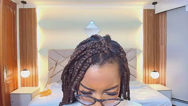 Raquel jones online show from 04/09/26, 12:11