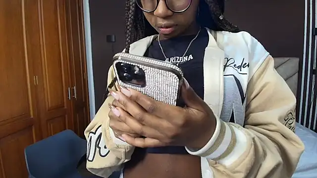 Raquel jones online show from 10/31/25, 12:13