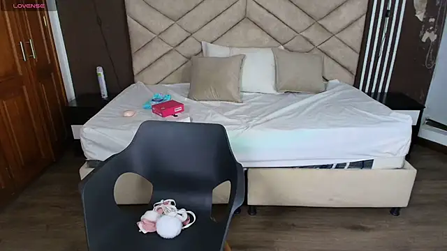 Raquel jones online show from 11/30/25, 11:22