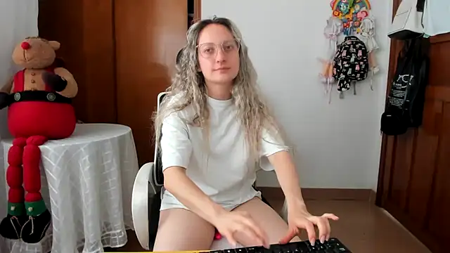 Adele johnsonn1 online show from 03/10/26, 04:11