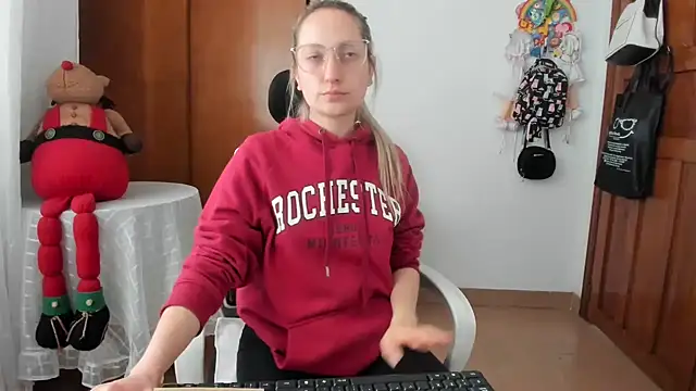 Adele johnsonn1 online show from 05/25/26, 04:38