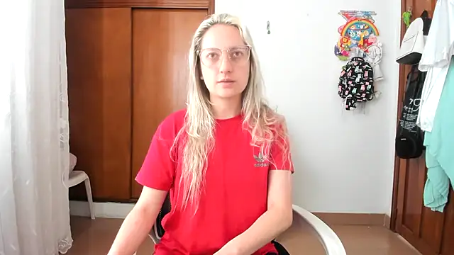 Snapshot of Adele_johnsonn1 chatting on 11/17/25, 03:38 Adele johnsonn1 online show from 11/17/25, 03:38