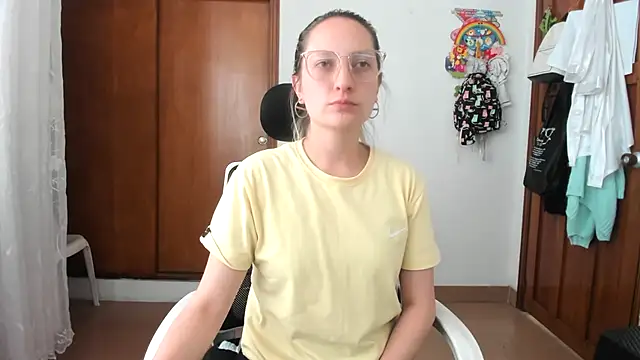 Snapshot of Adele_johnsonn1 chatting on 10/14/25, 07:03 Adele johnsonn1 online show from 10/14/25, 07:03