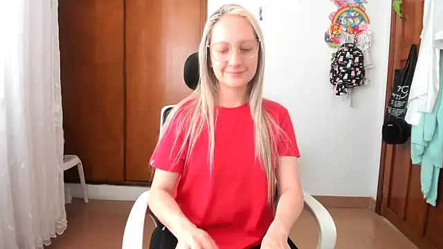 Snapshot of Adele_johnsonn1 chatting on 11/03/25, 03:37 Adele johnsonn1 online show from 11/03/25, 03:37