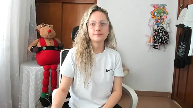 Adele johnsonn1 online show from 01/07/26, 04:01