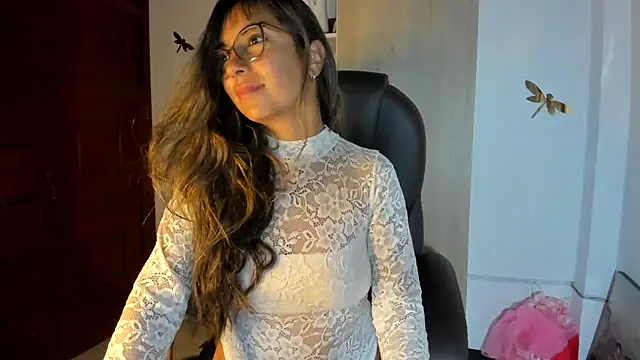 Isabellaa22 1 online show from 04/15/26, 05:02