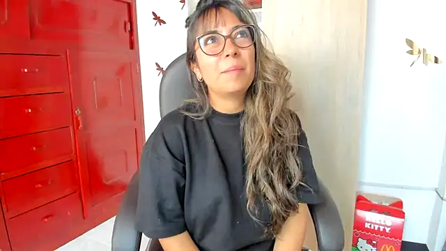 Isabellaa22 1 online show from 05/19/26, 05:42