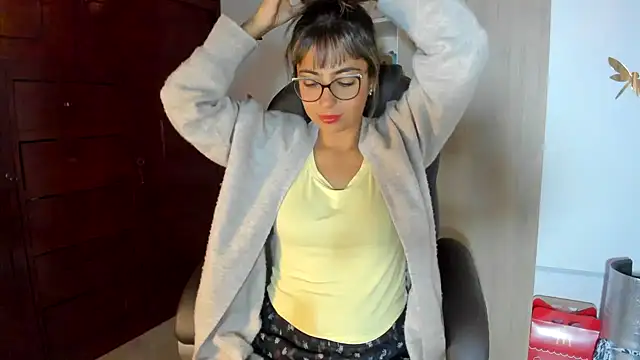 Isabellaa22 1 online show from 03/08/26, 04:05