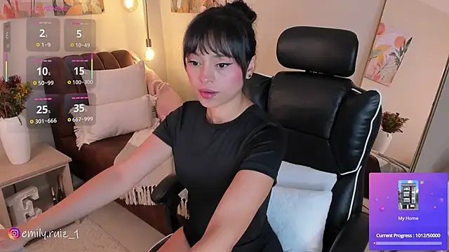 emilyruiz1 online show from 04/26/26, 12:13