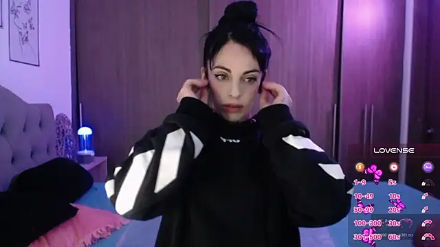 violett honney online show from 02/11/26, 06:24